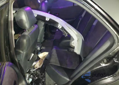 2001 Lexus Is 300 из США, поврежденный, VIN 030027